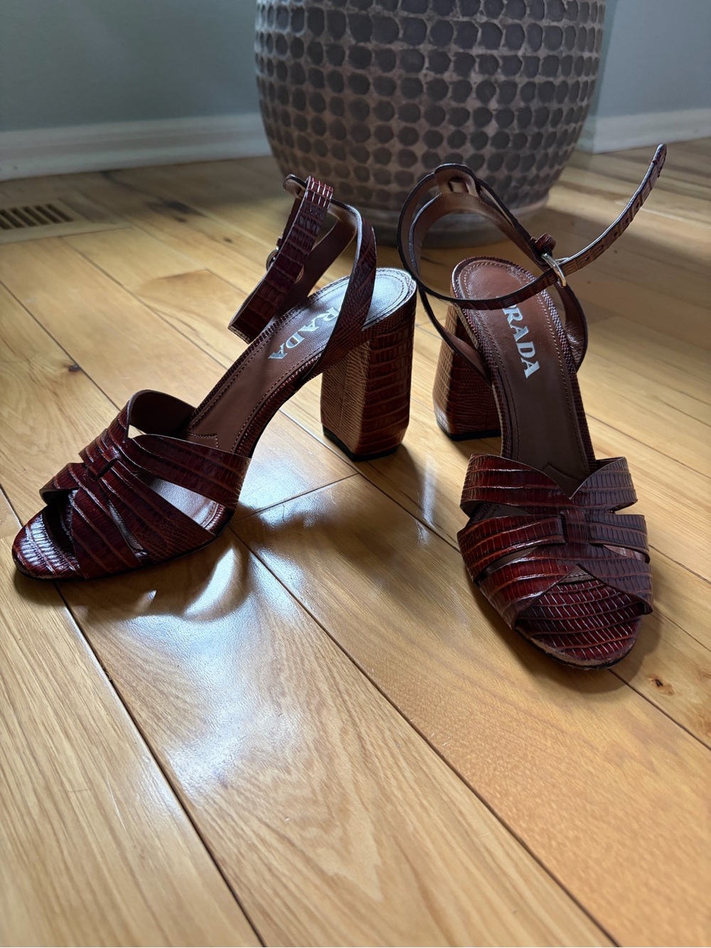 prada donna calzature